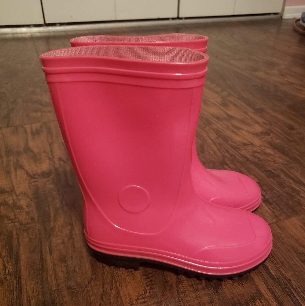 Girls pink rain boots